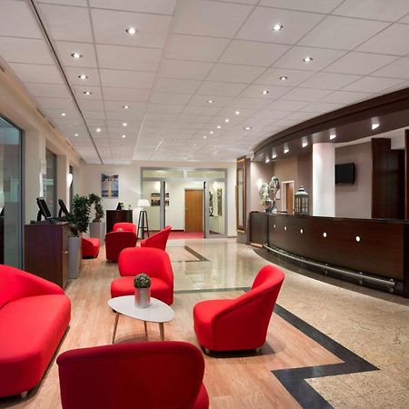 Ramada Encore By Wyndham Geneva Carouge Bagian luar foto