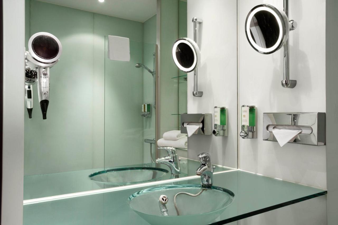Ramada Encore By Wyndham Geneva Carouge Ruang foto