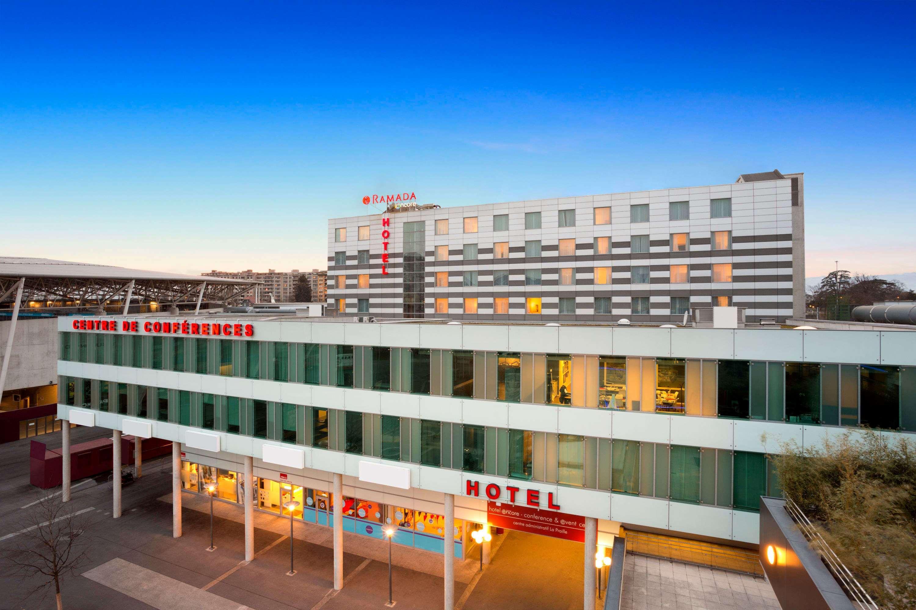 Ramada Encore By Wyndham Geneva Carouge Bagian luar foto