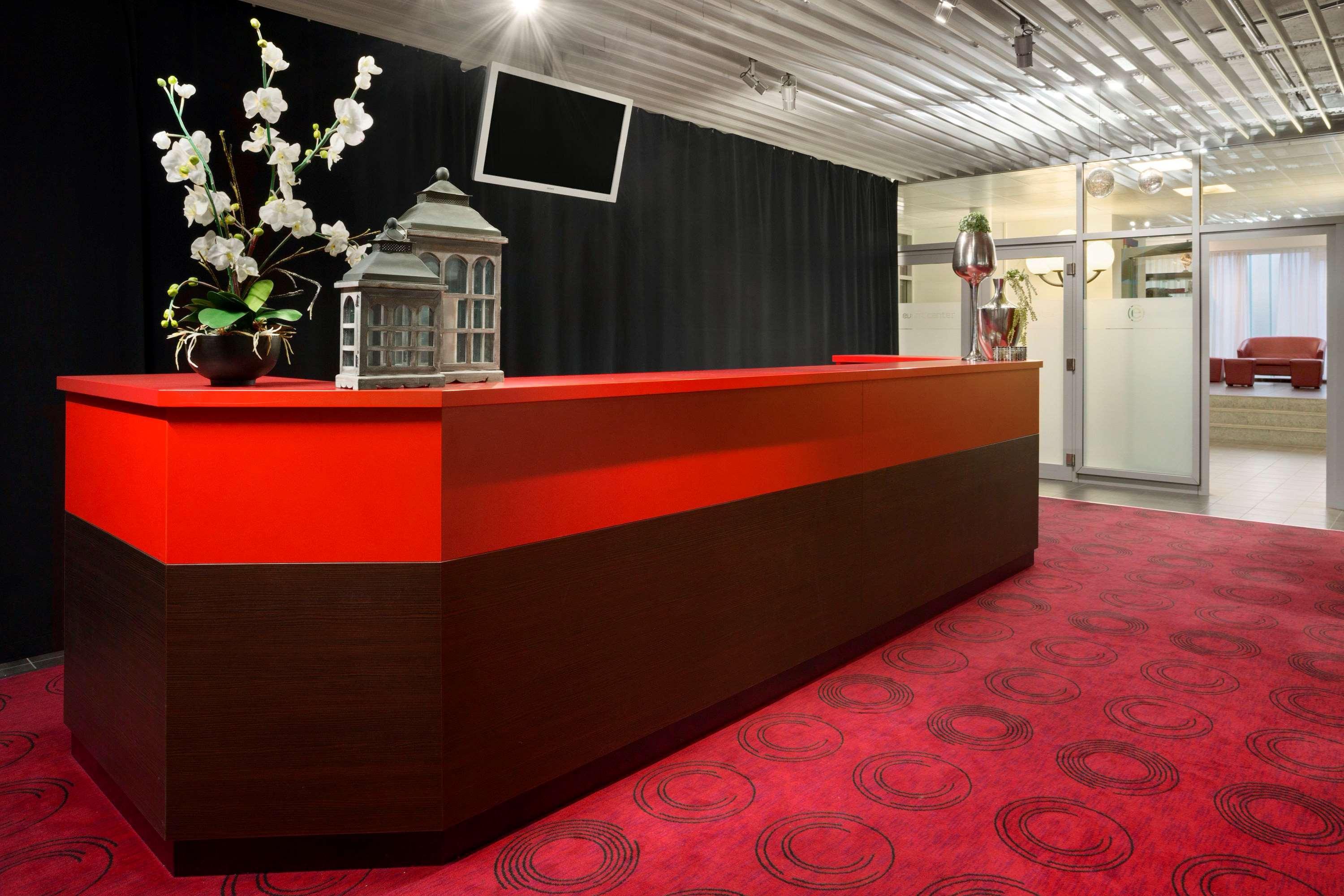 Ramada Encore By Wyndham Geneva Carouge Bagian luar foto