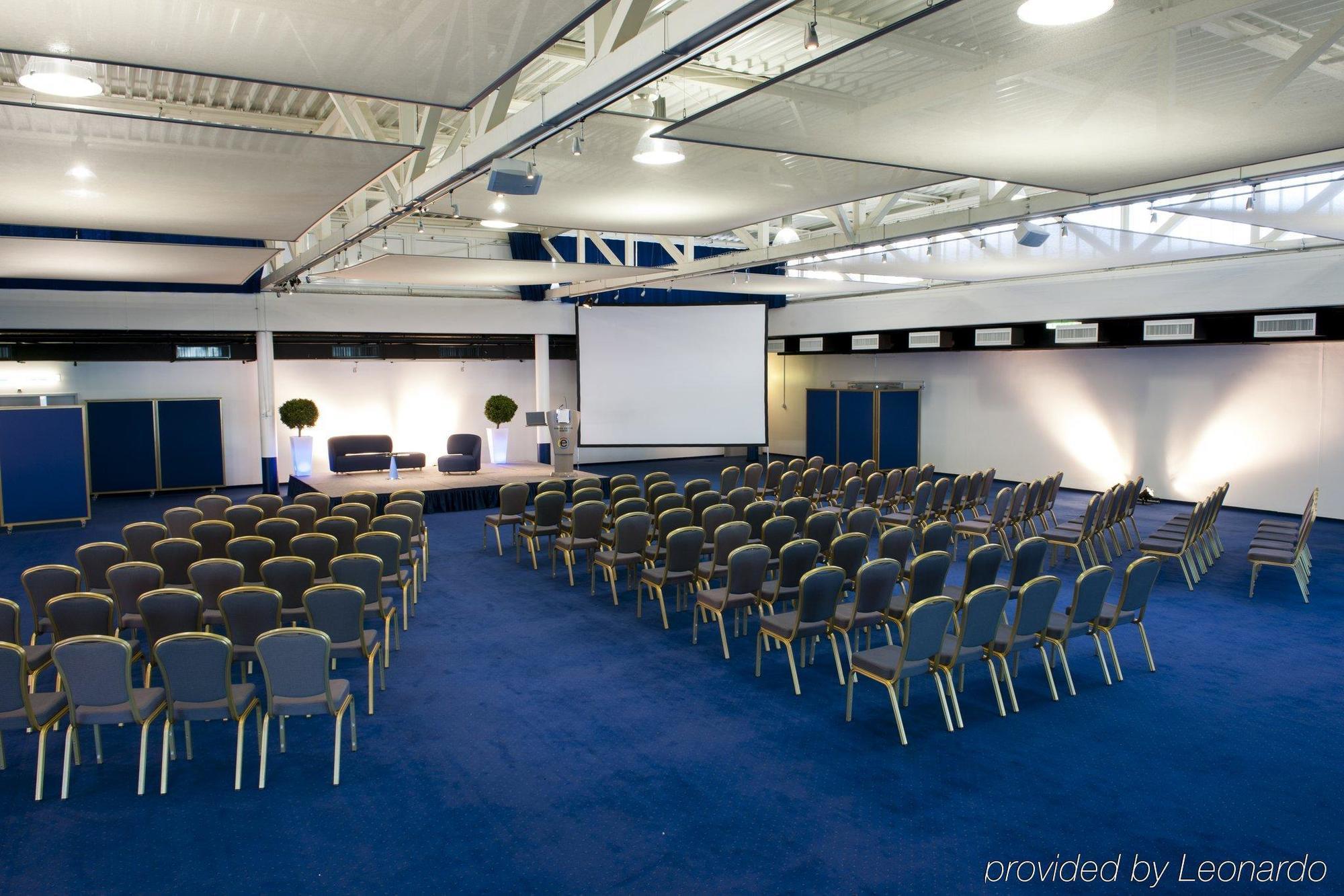 Ramada Encore By Wyndham Geneva Carouge Bagian luar foto