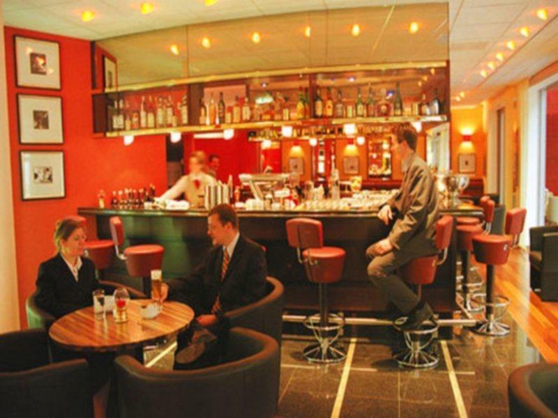 Ramada Encore By Wyndham Geneva Carouge Restoran foto