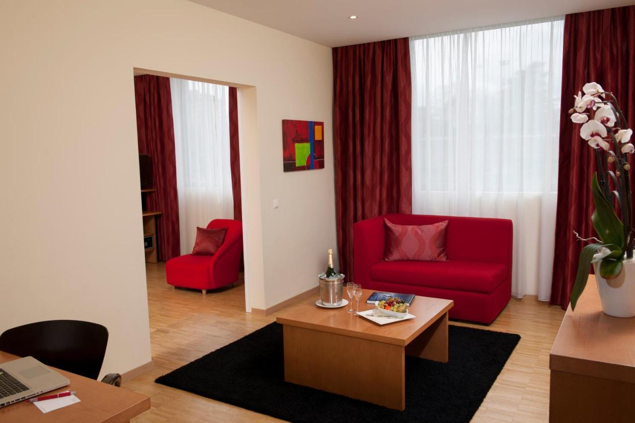 Ramada Encore By Wyndham Geneva Carouge Bagian luar foto